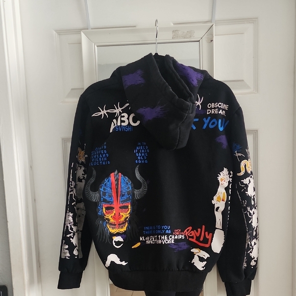 VLONE Graffiti Black Hoodie Streetwear with Multicolor Graphics - Picture 6 of 10